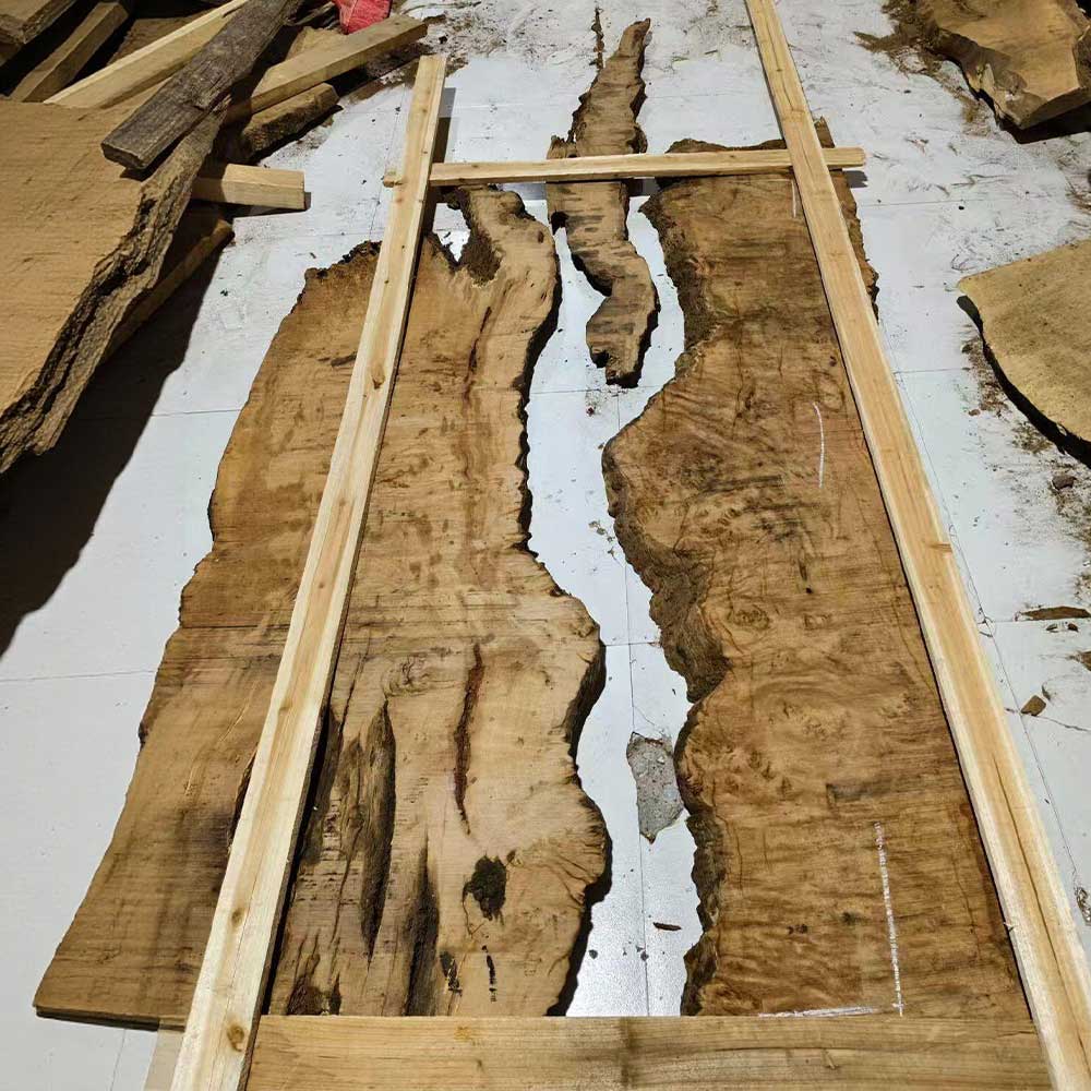 Brenda’s Lakeside-Themed Dining Table