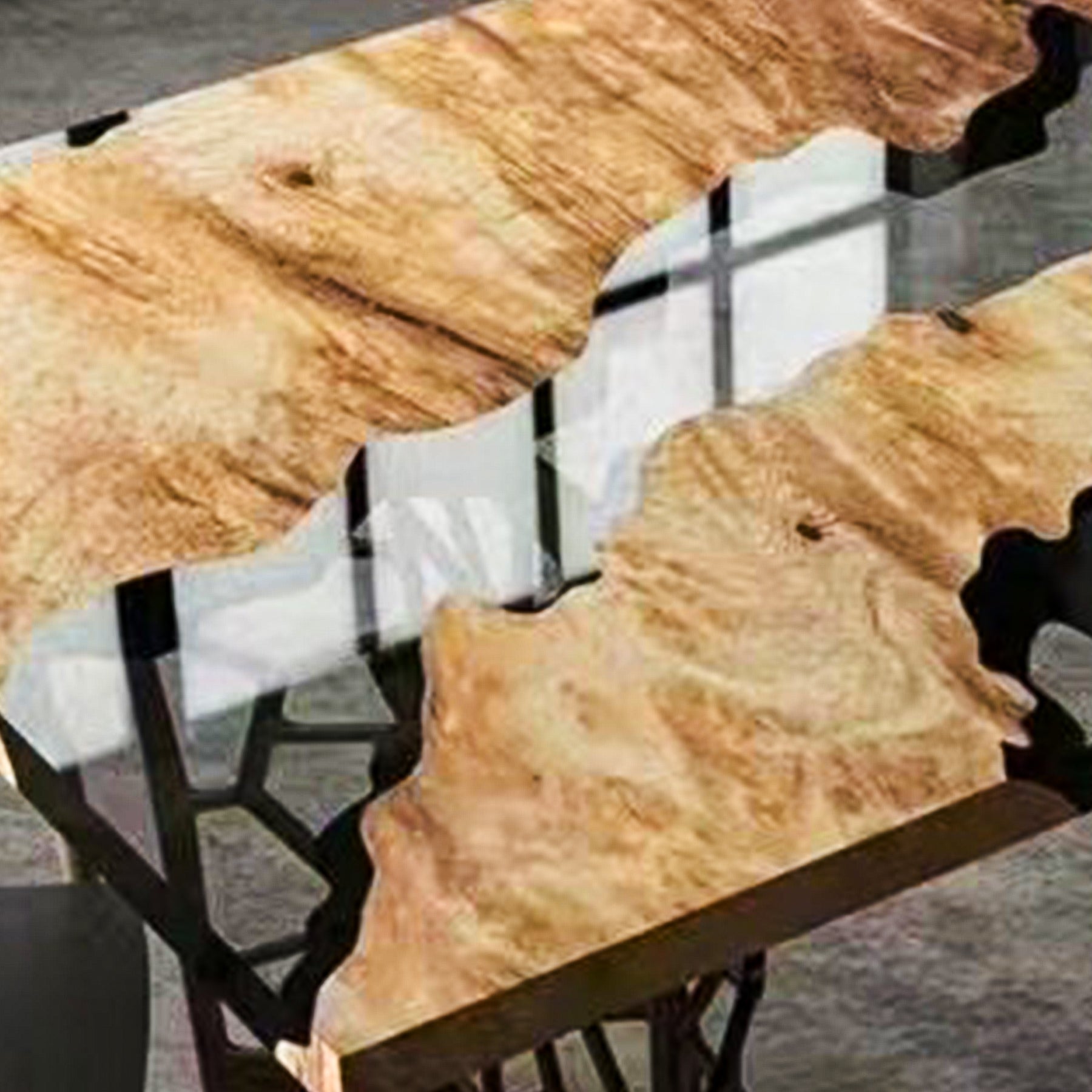 Custom Transparent Epoxy Resin Dining Table